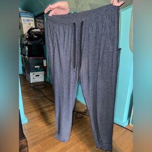 Old navy joggers with pockets